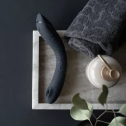 Womanizer OG Noir Stimulateur Point G à Succion -SexToys Soldes 2023 womanizer og stimulateur point g noir 4